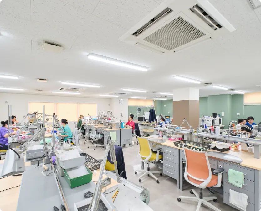 札幌デンタル・ラボラトリー 技工室の様子